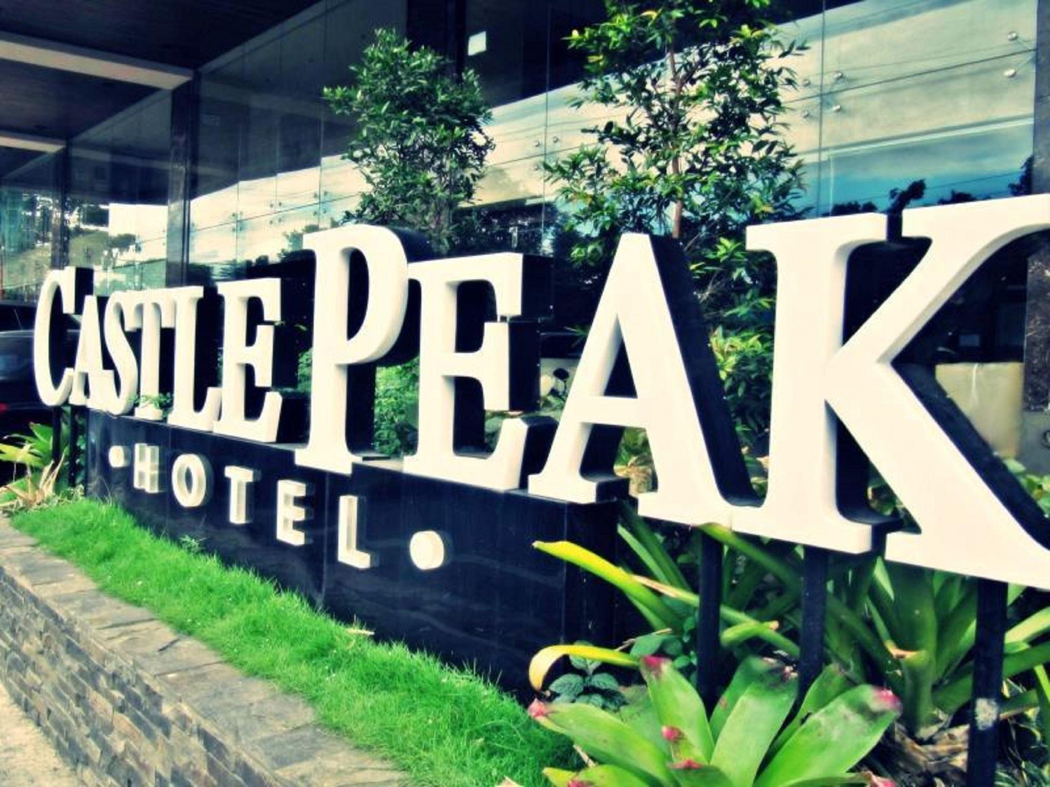 Castle Peak Hotel Cebu Exterior photo